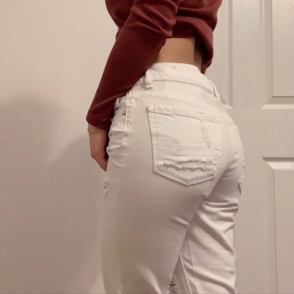 White aeo Tomgirl Jeans - Picture 4 of 4